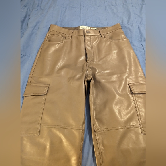 Abercrombie & Fitch Leather Curve Love Cargo 90s Relaxed Pant gray size 14/32 - Picture 4 of 5